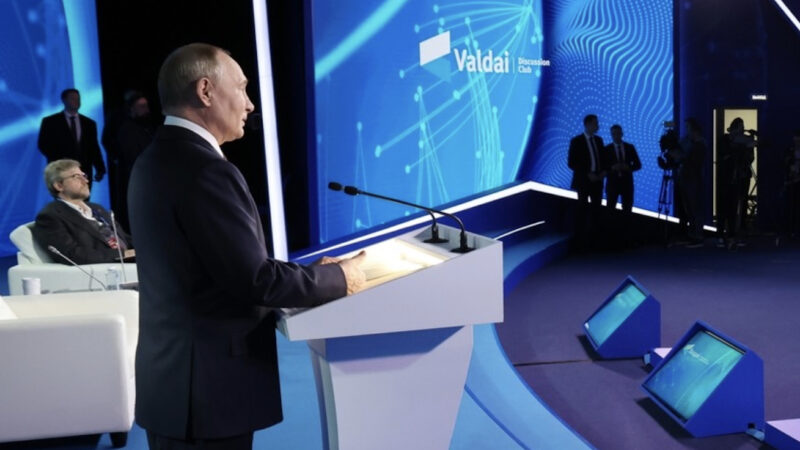 “Multipolar World Order, Anachronistic NATO in Ukraine and Courageous Trump”. Highlights from Putin’s talk at the Valdai forum