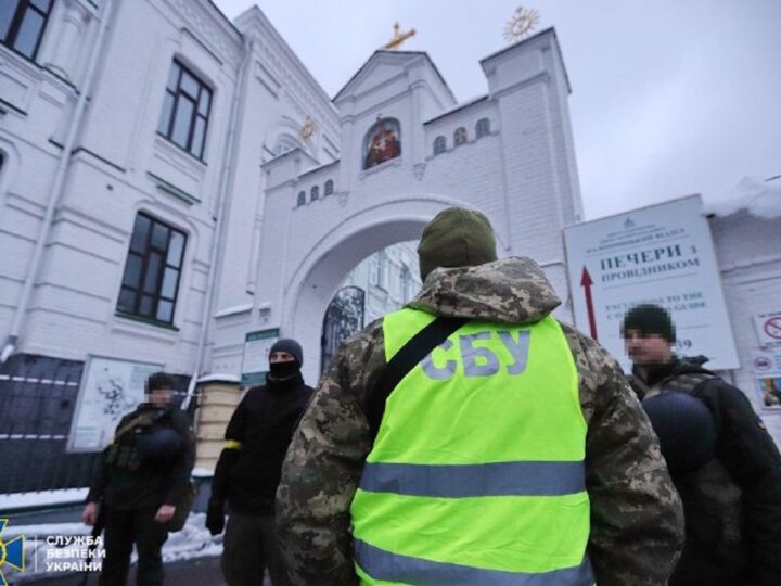 L’UCRAINA VUOLE BANDIRE LA CHIESA ORTODOSSA RUSSA. Raid degli 007 SBU al Monastero di Kiev. Dopo la Legge di Discriminazione Linguistica